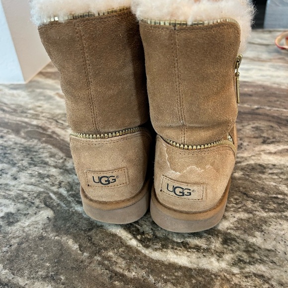 UGG Florence style boots, size 4 (have wear, see photos) - Picture 5 of 9